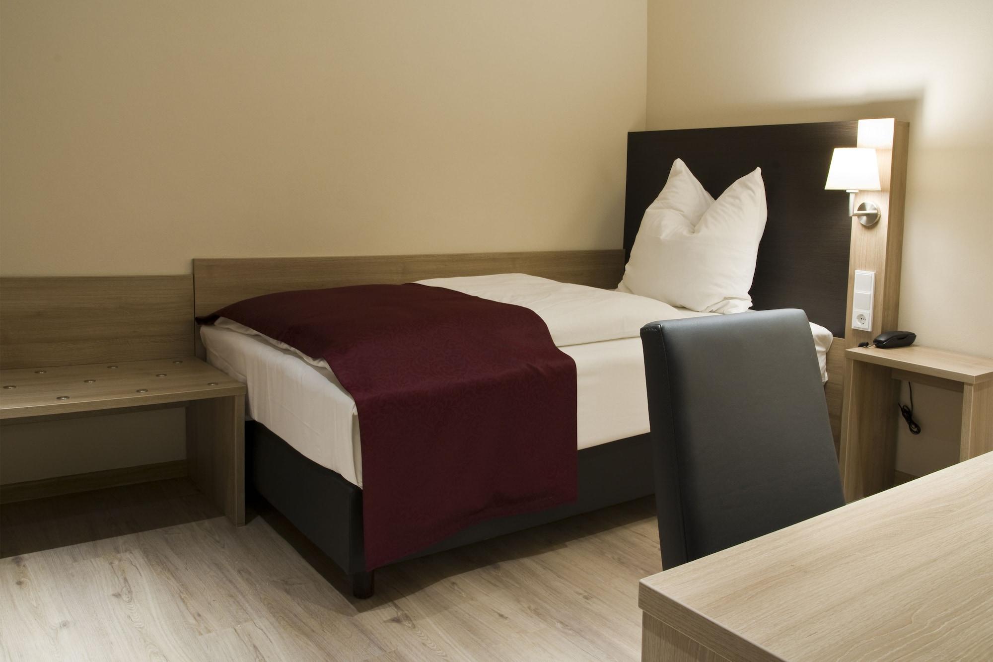 Troll'S Brauhaushotel Медебах Екстериор снимка